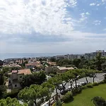 Breathtaking Panoramic View Of ! Appartamento *