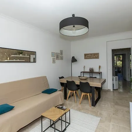 Breathtaking Panoramic View Of ! Apartament *