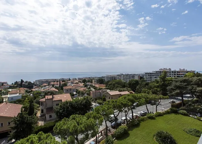 Breathtaking Panoramic View Of ! Апартаменты *